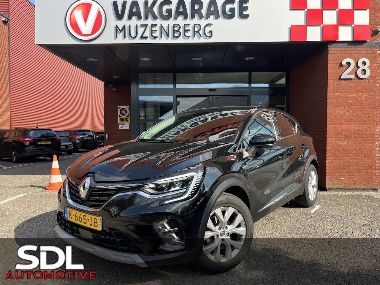 Renault Captur - 1.0 TCe 90 Intens // NAVI // CAMERA // CLIMA // CRUISE // LED // - AutoWereld.nl
