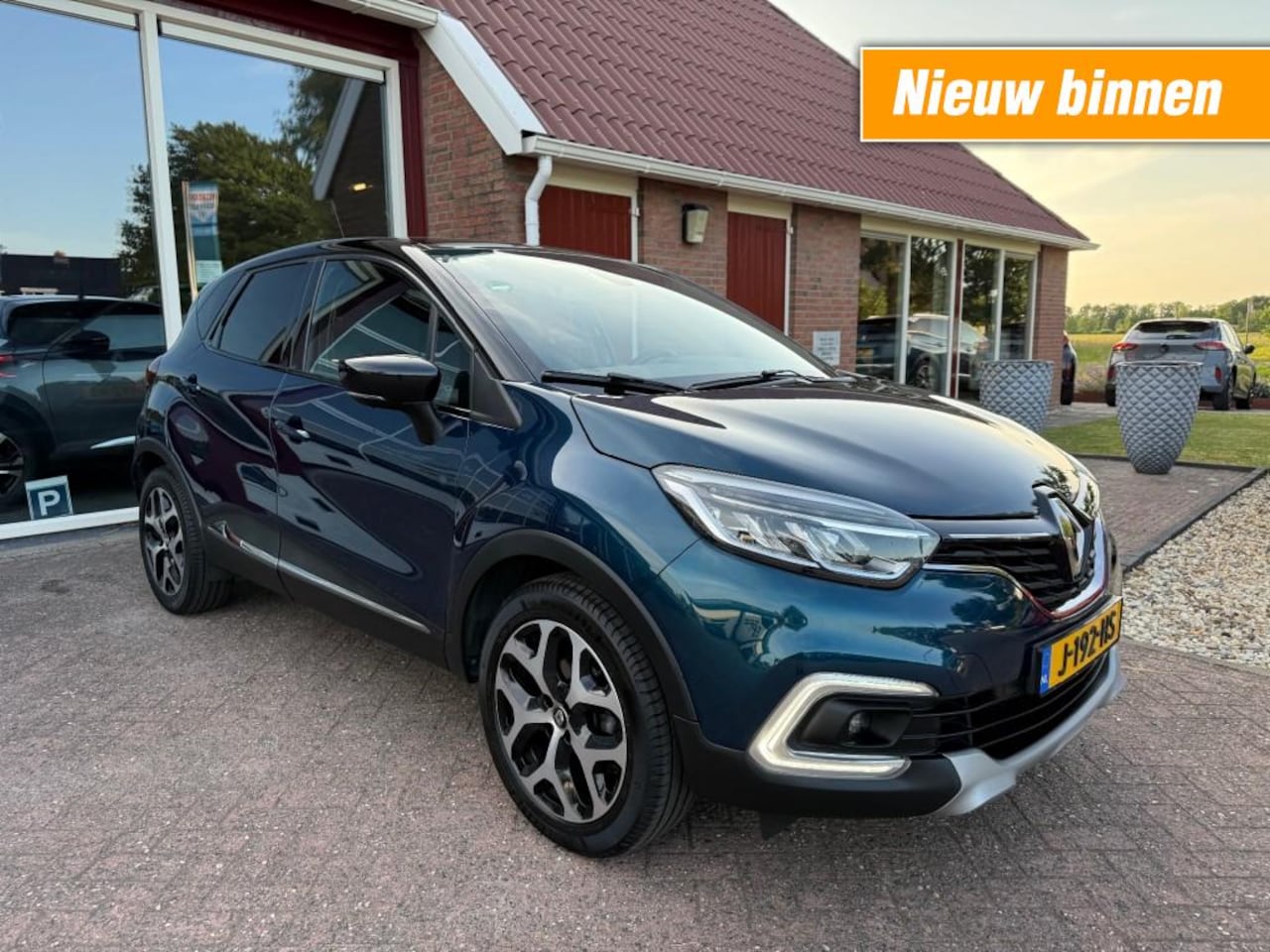 Renault Captur - 0.9 TCE INTENS AIRCO/ECC/PDC/HOGE ZIT/TREKHAAK - AutoWereld.nl