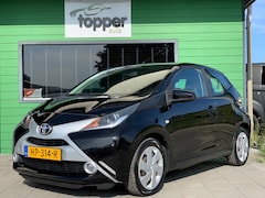 Toyota Aygo - 1.0 VVT-i x-play | Navigatie | Camera | CruiseControl |