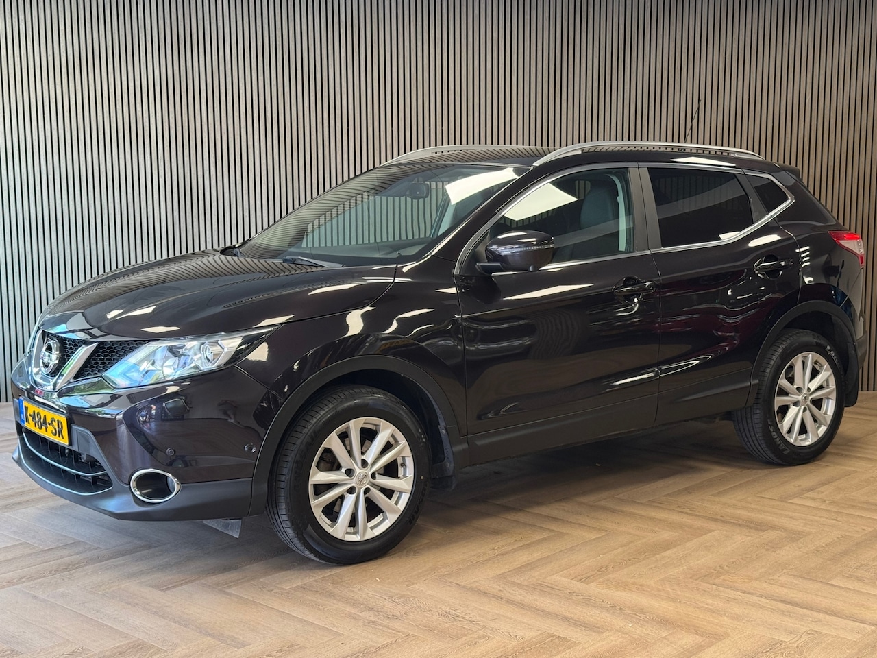 Nissan Qashqai - 1.2 Tekna AUT. NAVIGATIE CAMERA AIRCO CRUISE PDC STOELVERWARMING - AutoWereld.nl