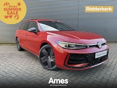 Volkswagen Passat Variant - 1.5 eTSI R-Line | Black Style Pakket | Panorama dak | Comfort Pakket Plus | Assistance Pak
