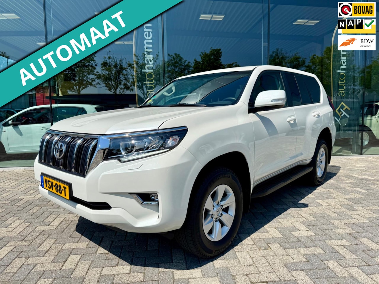 Toyota Land Cruiser - 2.8 D-4D-F Automaat, NAP, 3500 kg, LED, CarPlay, Trekhaak - AutoWereld.nl
