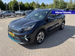 Kia e-Niro - ExecutiveLine 64 kWh 204pk Camera | Stoelverkoeling/verwarming | Trekhaak | Eerste eigenaa