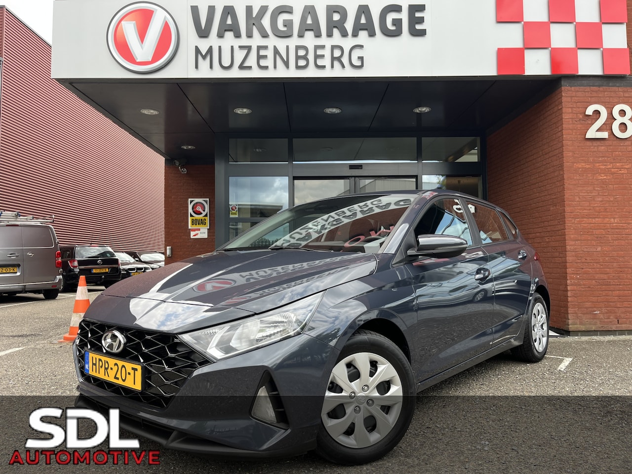 Hyundai i20 - 1.0 T-GDI Comfort // APPLE CARPLAY / ANDROID AUTO // AIRCO // CAMERA // BLUETOOTH // ADAPT - AutoWereld.nl