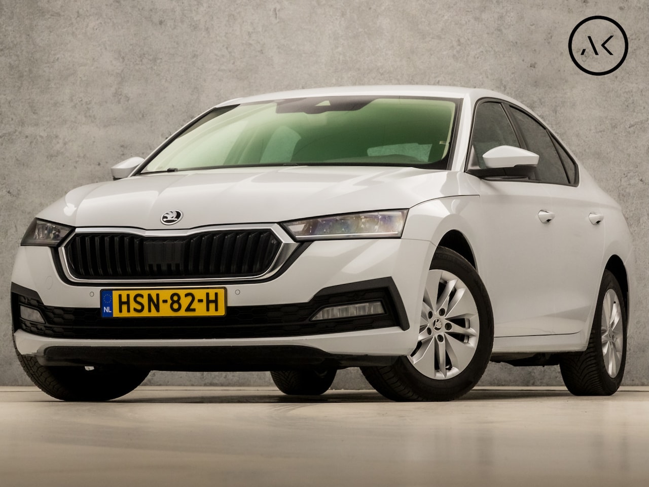 Skoda Octavia - 1.0 e-TSI Sport Automaat (APPLE CARPLAY, GROOT NAVI, CAMERA, GETINT GLAS, SPORTSTOELEN, ST - AutoWereld.nl