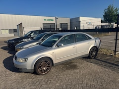 Audi A4 Limousine - 1.8 Turbo LEES TEKST