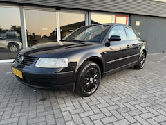 Volkswagen Passat - 1.6