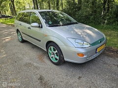 Ford Focus Wagon - 1.6-16V Ambiente inruilkoopje Zo mee