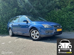 Ford Focus Wagon - 1.6-16V Ambiente