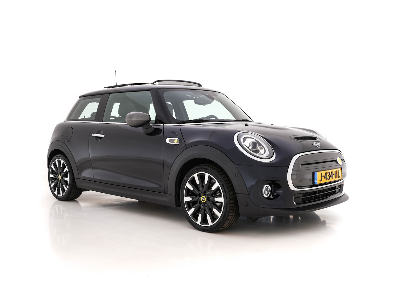 MINI Mini-Electric - Yours 33 kWh [ 3-Fase ] *PANO | LUXURY-LEATHER | HARMAN/KARDON-AUDIO | FULL-LED | KEYLESS - AutoWereld.nl