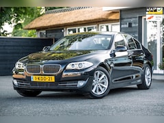 BMW 5-serie - 520i High Executive NL Auto I NAP I Trekhaak I Leder I Stoelverwarming I Navi breed I Park