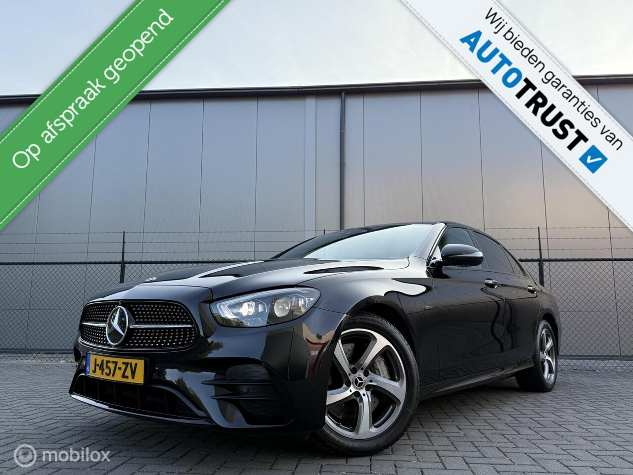 Mercedes-Benz E-klasse - 300e Business Solution AMG | Pano | Burmester | Matrix LED | 360 graden - AutoWereld.nl