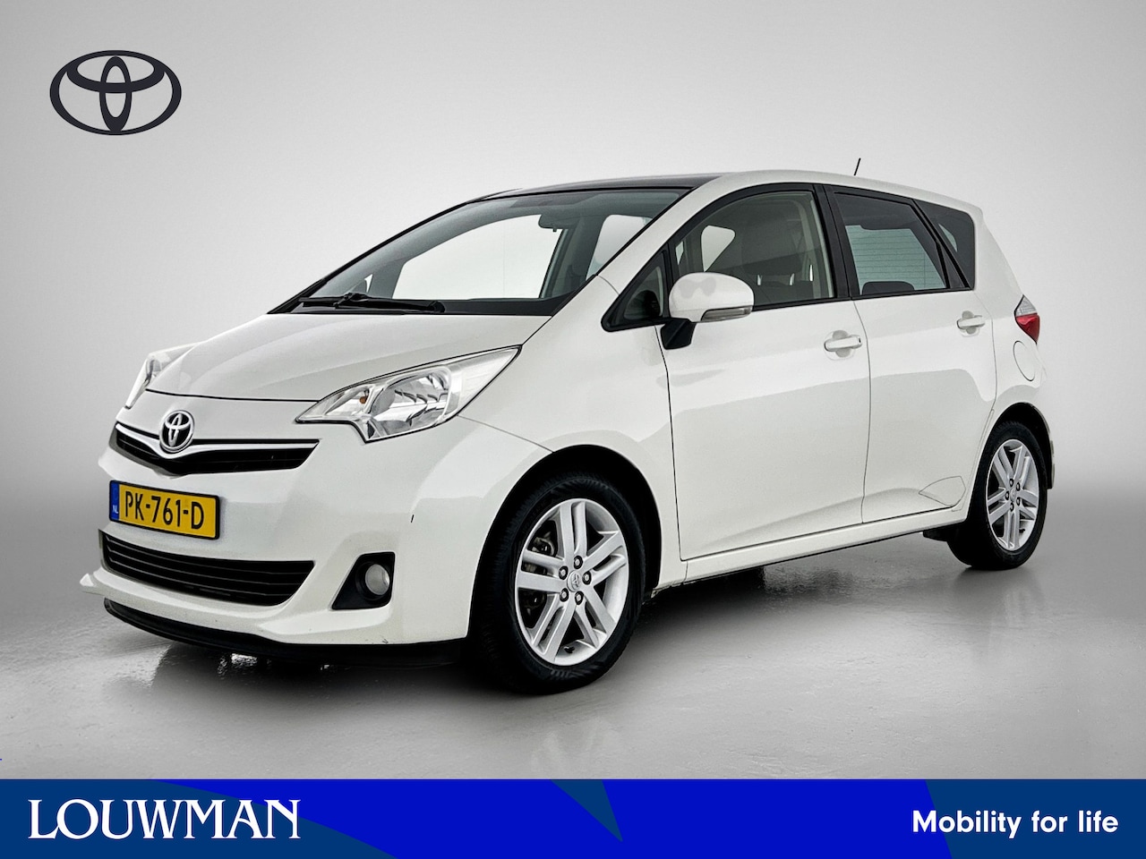 Toyota Verso S - 1.3 VVT-i Dynamic Limited | Navigatie | Camera | LM Velgen | - AutoWereld.nl