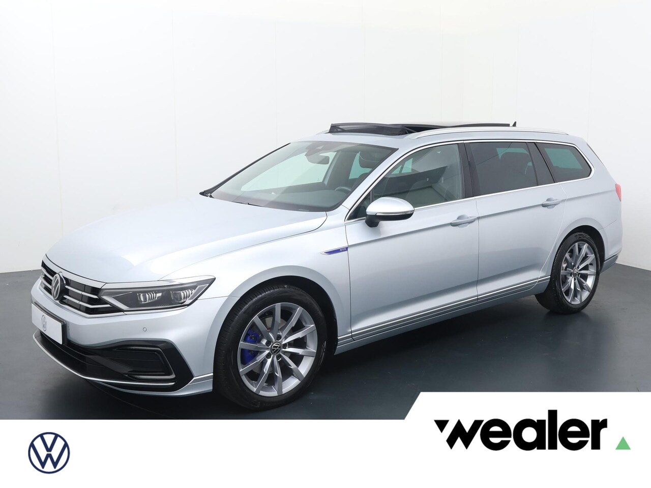 Volkswagen Passat Variant - 1.4 TSI PHEV GTE Business | 218 PK | SoH 100% | Trekhaak | Panoramadak | Achteruitrijcamer - AutoWereld.nl