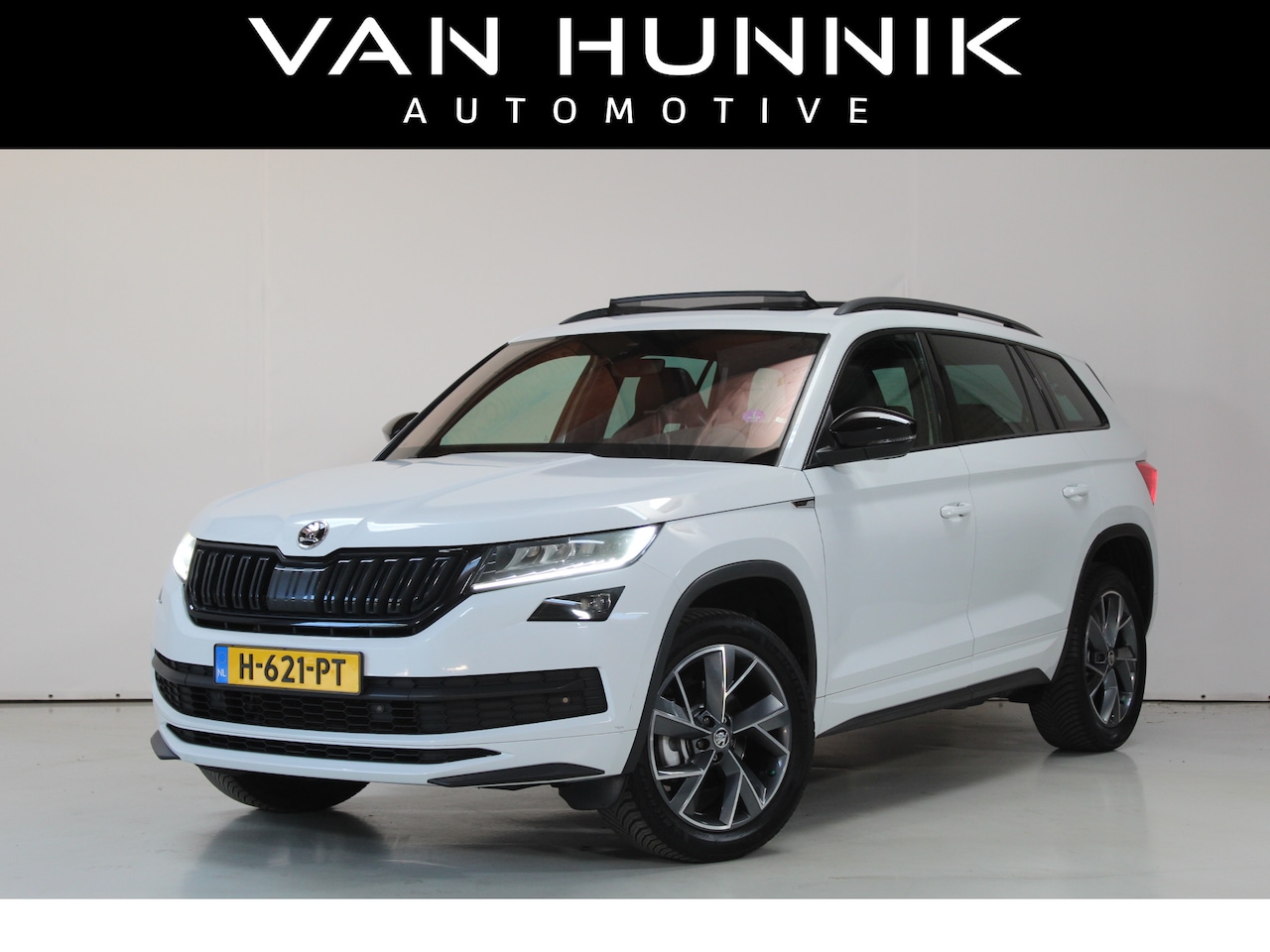 Skoda Kodiaq - 1.5 TSI Sportline Bns 7p | Pano | Trekhaak | Sfeerverlichting | Dealer Oh - AutoWereld.nl
