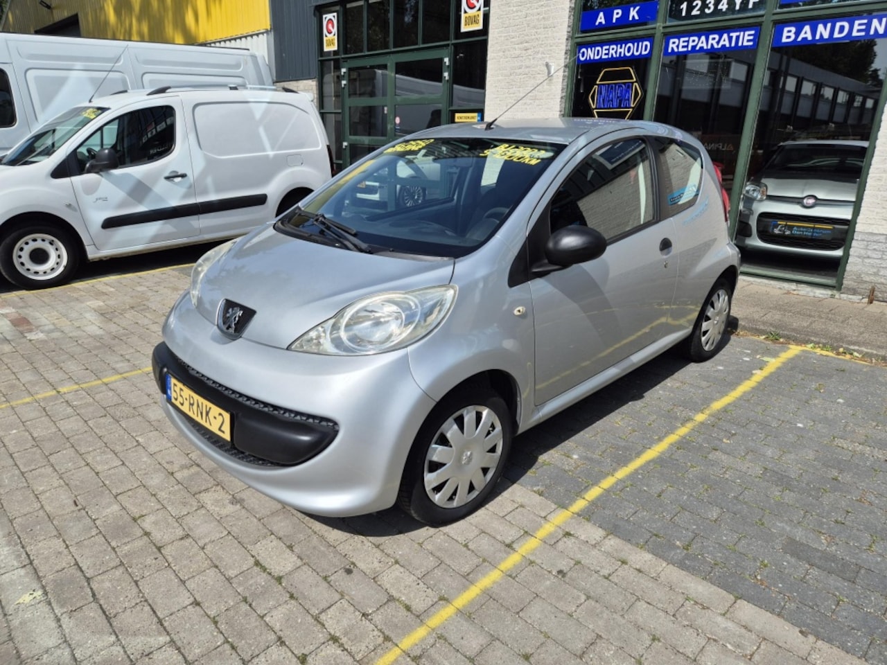 Peugeot 107 - 1.0-12V XR 1.0-12V XR - AutoWereld.nl