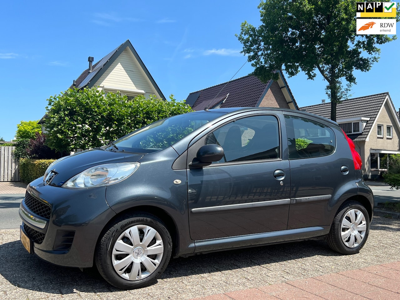 Peugeot 107 - 1.0-12V XS AUTOMAAT 89.000 km NL-NAP. - AutoWereld.nl