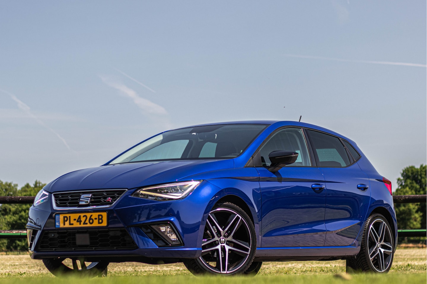 Seat Ibiza - 1.0 TSI FR Intense, Origineel NL, Full LED, Carplay, Adaptive Cruise, Camera, Navigatie, S - AutoWereld.nl
