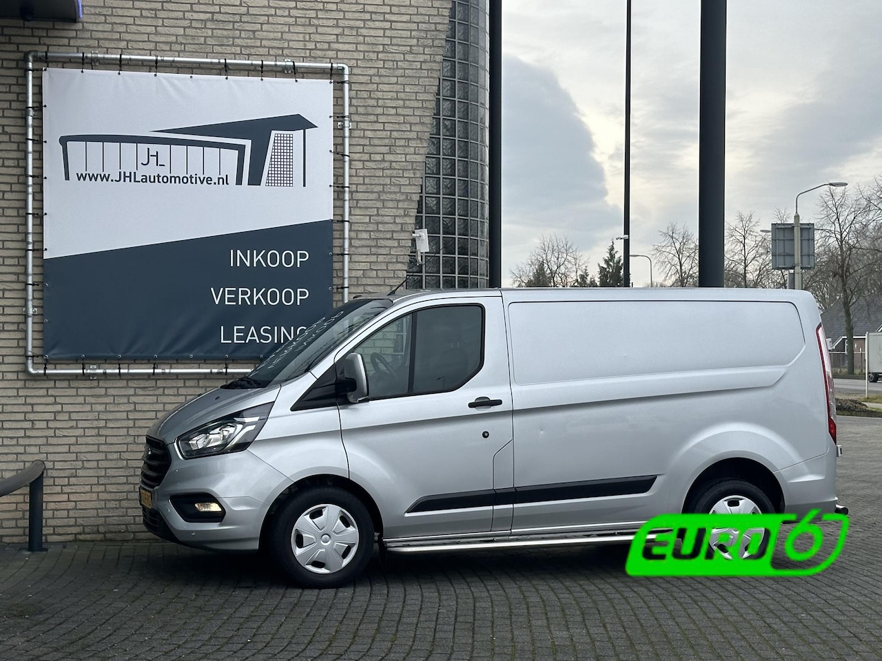 Ford Transit Custom - 2.0 TDCI L1H1 Trend*AUTOMAAT*HAAK*CRUISE*CAMERA* - AutoWereld.nl