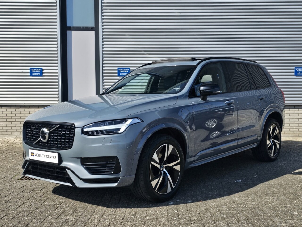 Volvo XC90 - T8 AWD Ultimate Dark | Luchtvering | Panoramadak | 360 - AutoWereld.nl