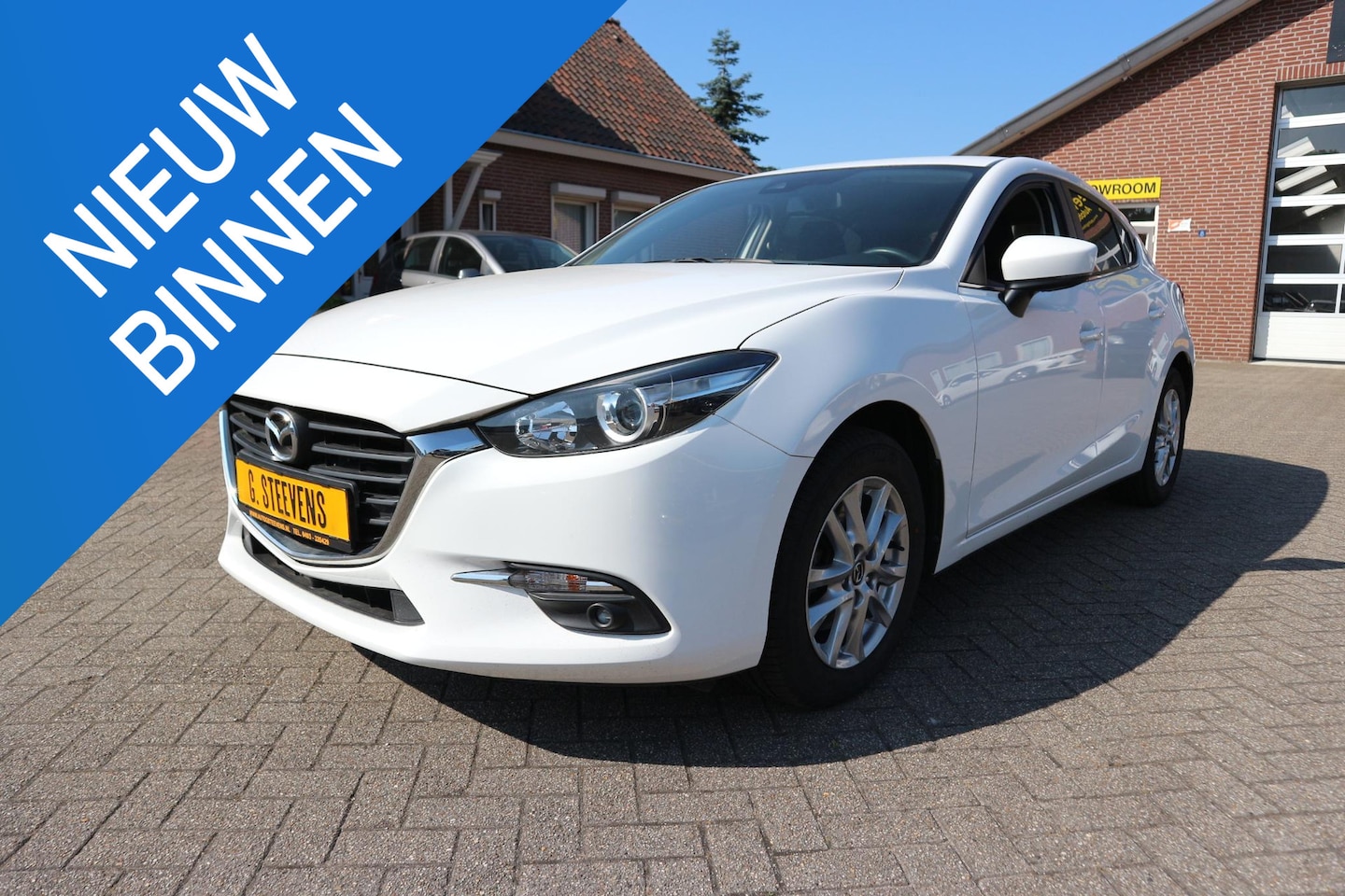 Mazda 3 - 2.0 SkyActiv-G 120 TS+ Navigatie - AutoWereld.nl