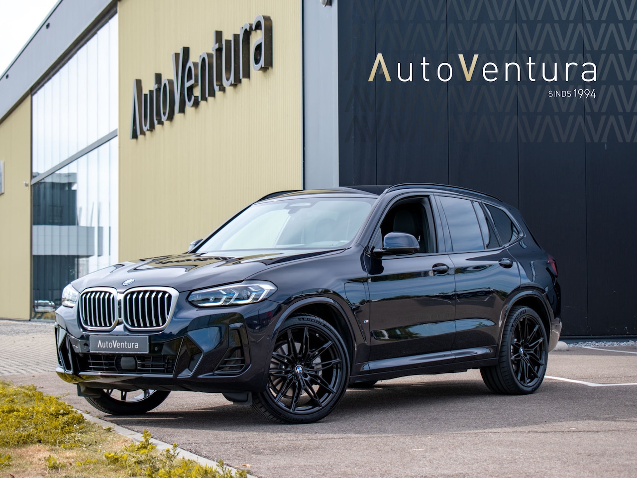 BMW X3 - xDrive30e High Executive Stoelverwarming | Laser Led | Driving Assistant | Head-up Display - AutoWereld.nl