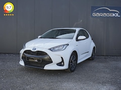 Toyota Yaris - 1.5 Hybrid Team D Dealeronderh. / LED verlichting / Achteruitrijcamera / DAB radio / Adapt