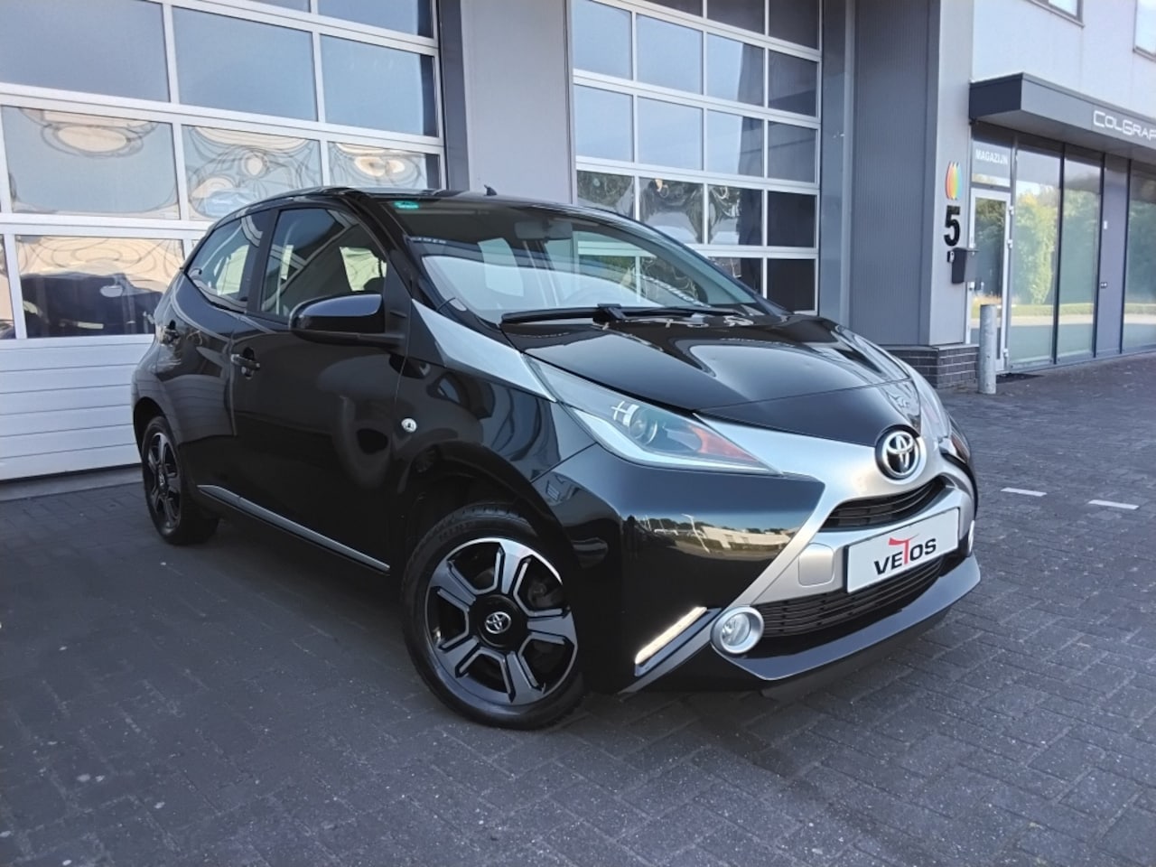 Toyota Aygo - 1.0 VVT-i x-clusiv 1.0 VVT-i x-clusiv - AutoWereld.nl