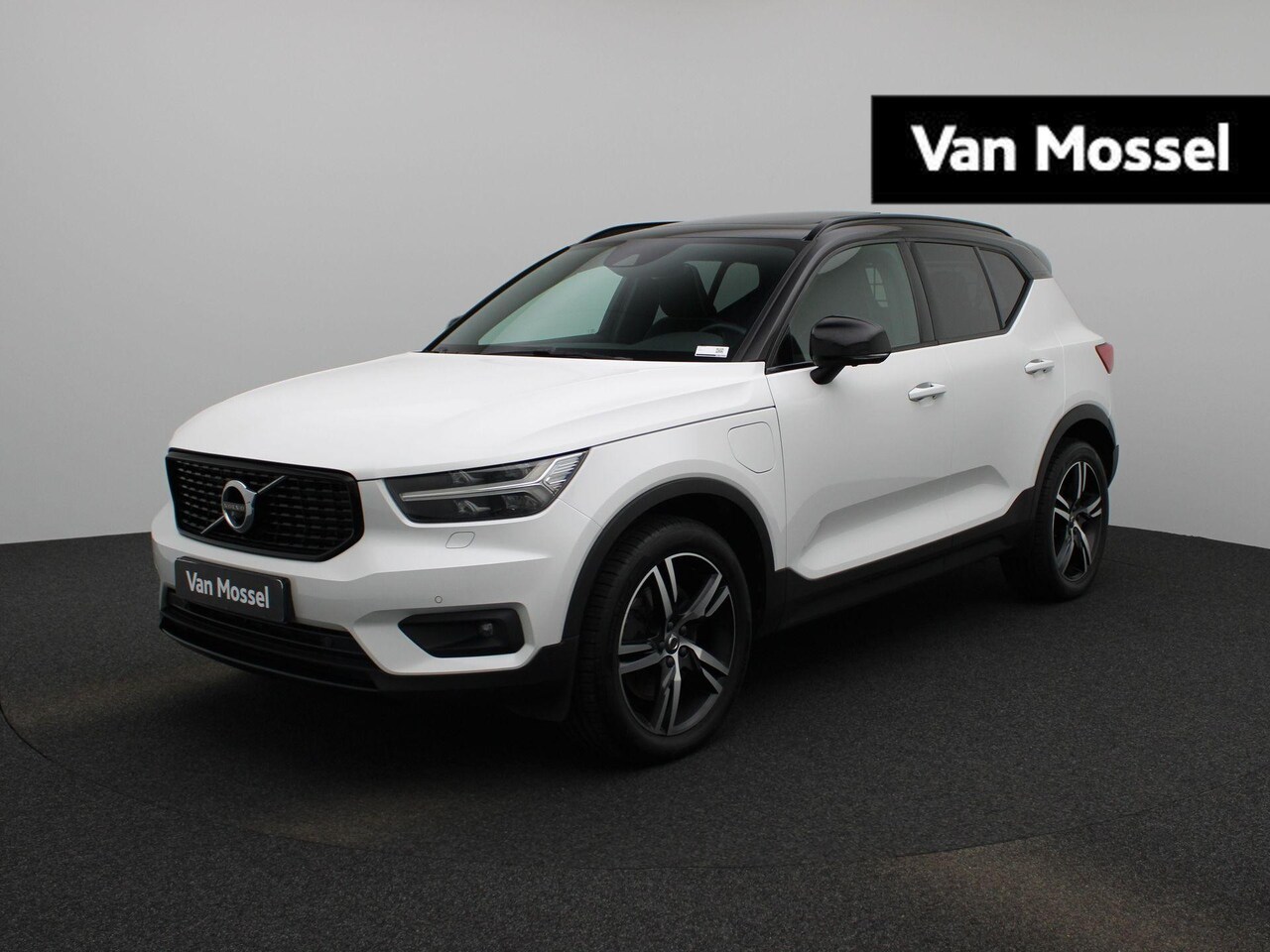 Volvo XC40 - 1.5 T5 Recharge R-Design Volvo XC40 1.5 T5 Recharge Inscription Expression - AutoWereld.nl