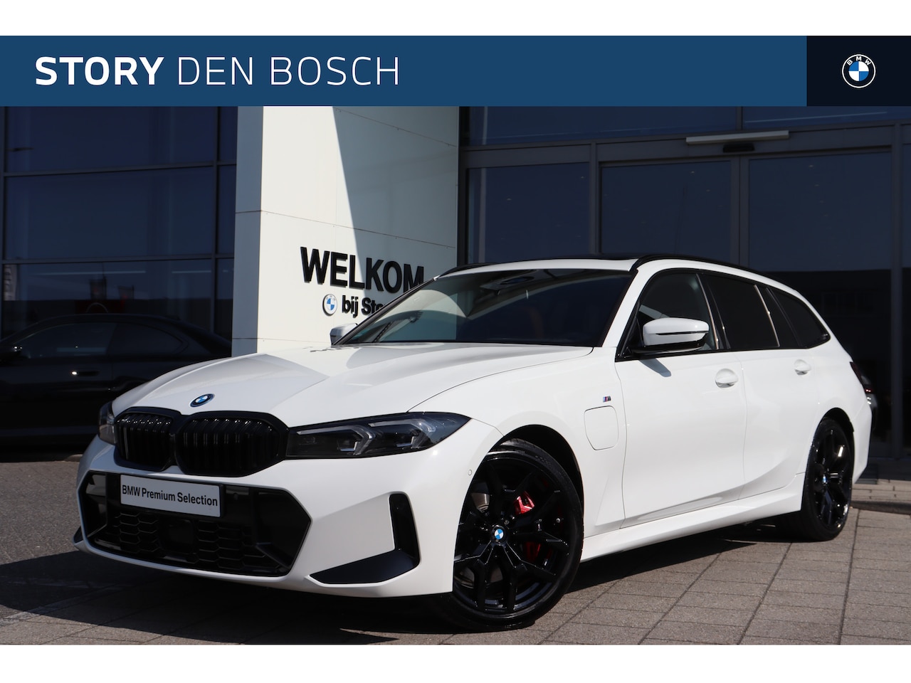 BMW 3-serie Touring - 330e High Executive M Sport Automaat / Panoramadak / Trekhaak / Sportstoelen / Adaptieve L - AutoWereld.nl