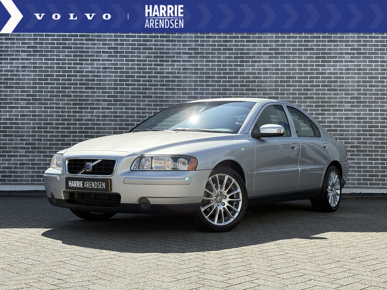 Volvo S60 - 2.4 Drivers Edition | Lederen bekleding | Trekhaak | Youngtimer | - AutoWereld.nl