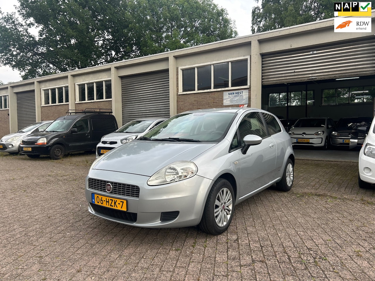 Fiat Grande Punto - 1.2 Dynamic 1e Eigenaar, Airco, Centrale Vergrendeling, Lichtmetalen velgen! Cruise! - AutoWereld.nl