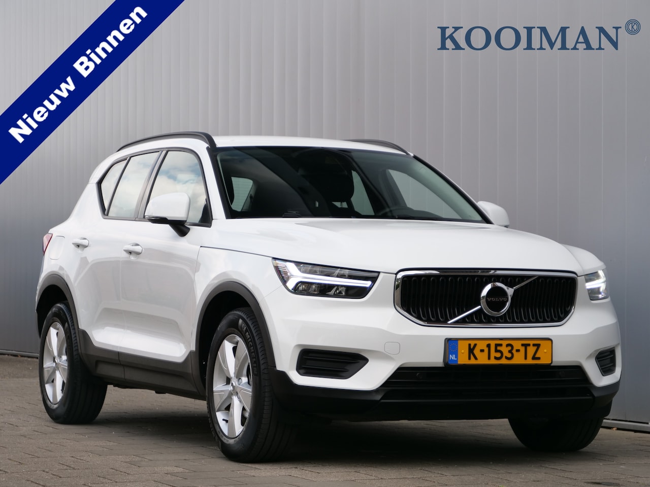 Volvo XC40 - 1.5 T2 130pk Momentum Core Automaat LED / Apple Carplay / DAB - AutoWereld.nl