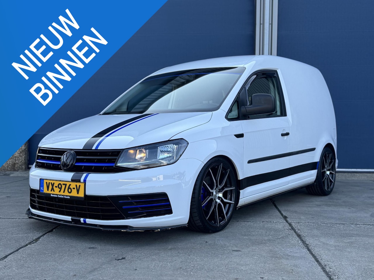 Volkswagen Caddy - 2.0 TDI L1H1 BMT Trendline VERLAAGD / SPOILERS / NAVI / CAMERA / EURO 6 - AutoWereld.nl