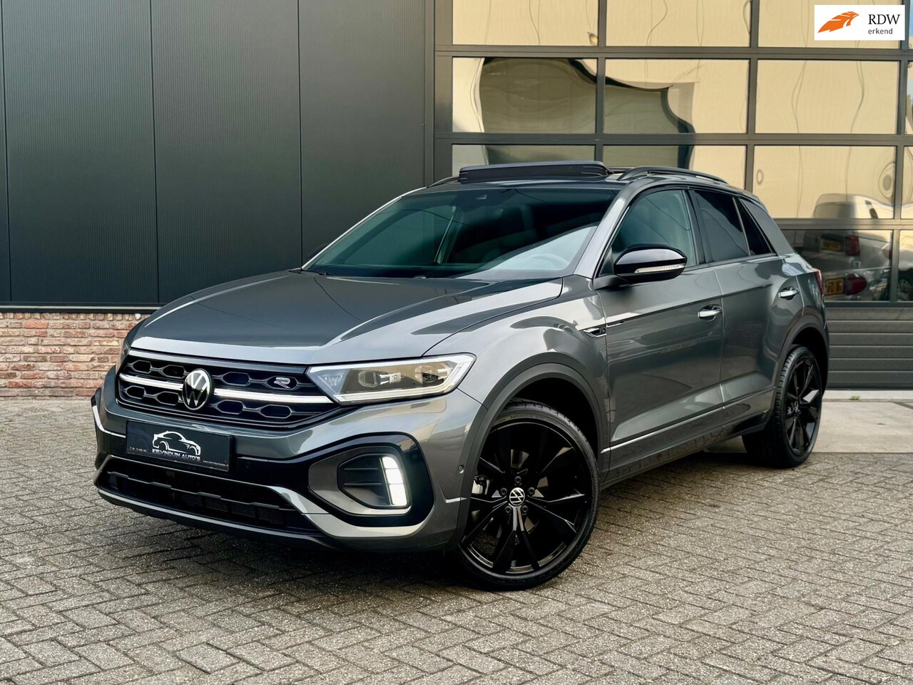 Volkswagen T-Roc - 1.5 TSI R-Line Blackstyle/Pano/Led/Virt/Garantie - AutoWereld.nl