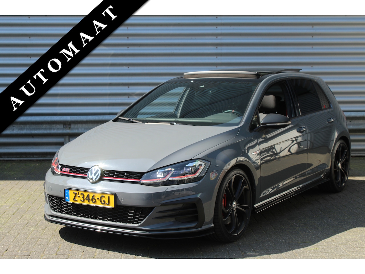 Volkswagen Golf - 2.0 TSI GTI TCR 290pk DSG7 Panoramadak Clima Cruise Navi Camera DynAudio Keyless Zwarte LM - AutoWereld.nl