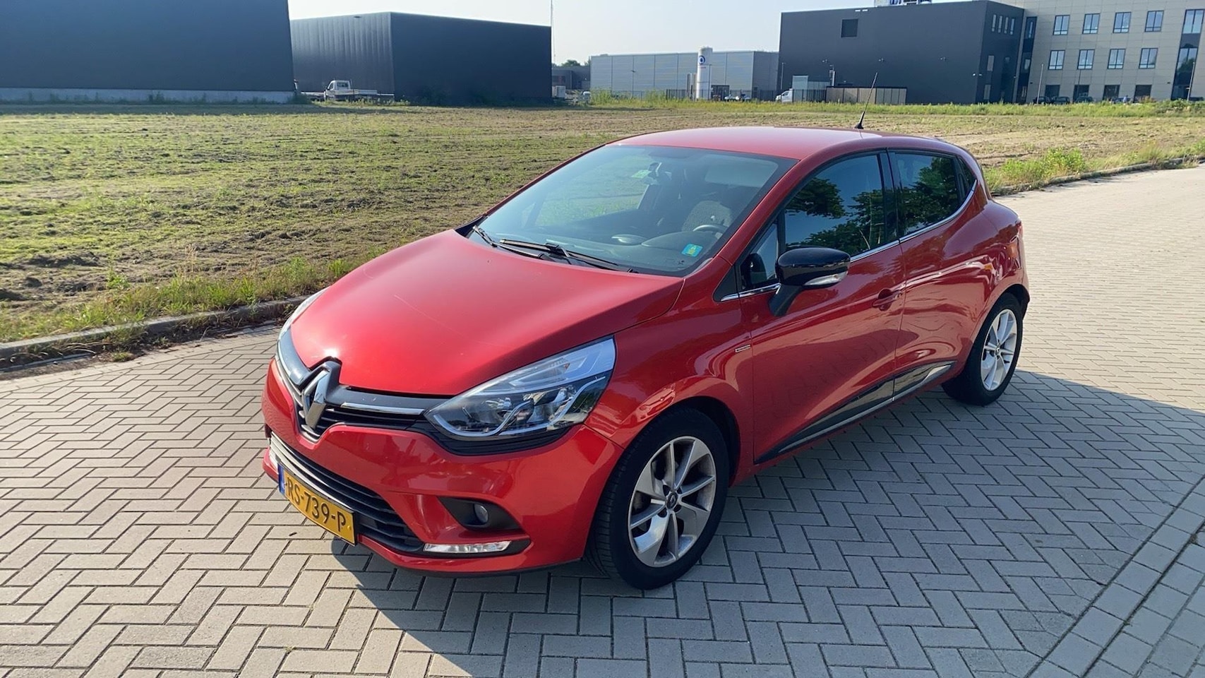 Renault Clio - 0.9 TCe Limited 0.9 TCe Limited - AutoWereld.nl