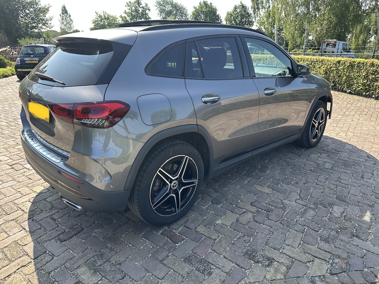 Mercedes-Benz GLA-Klasse - 250 e Business Solution AMG Limited PANO | NIGHTPAKKET | DIEFSTALSCHADE - AutoWereld.nl