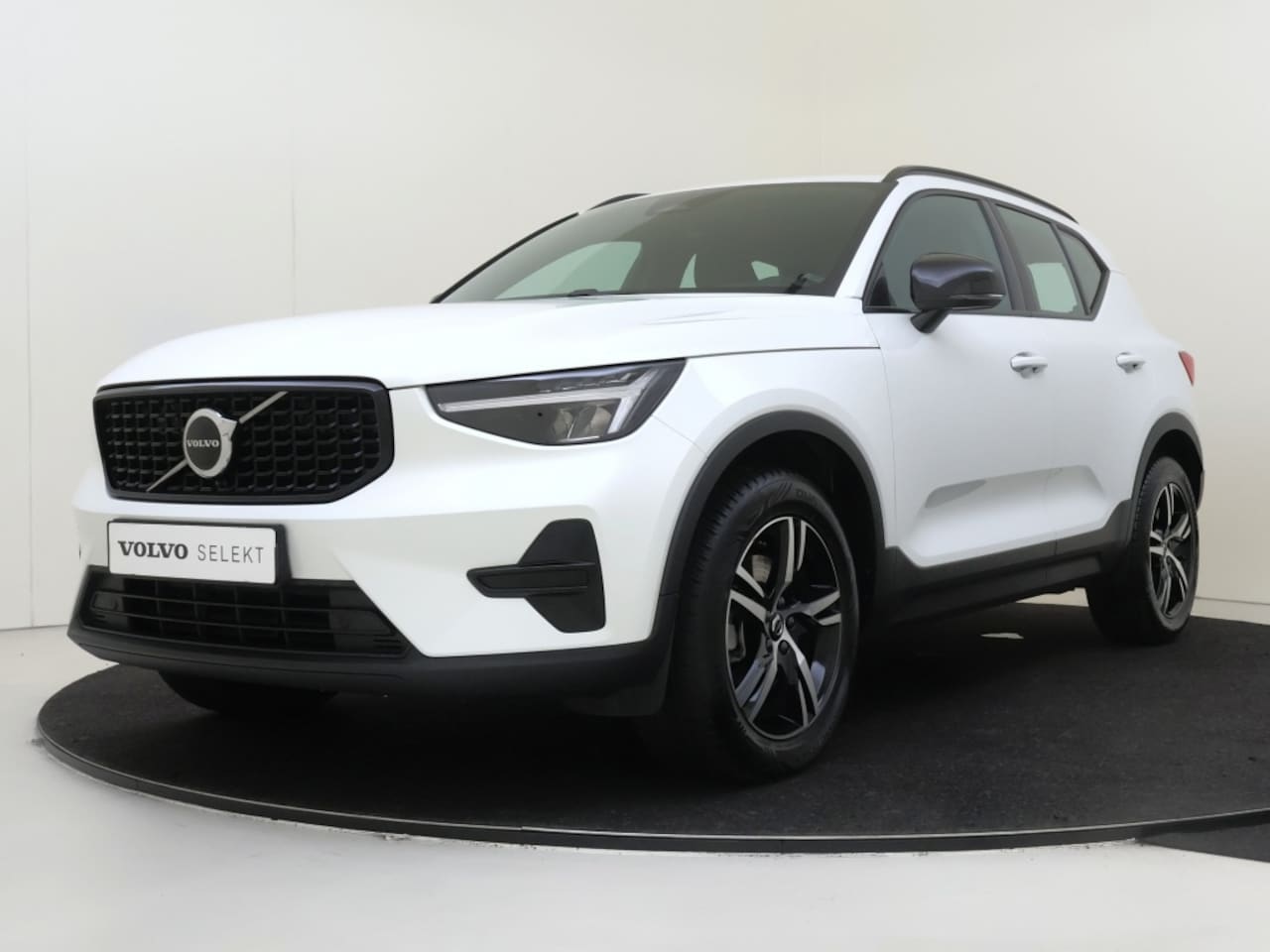 Volvo XC40 - B4 Plus Dark | Trekhaak | Harman/Kardon | - AutoWereld.nl