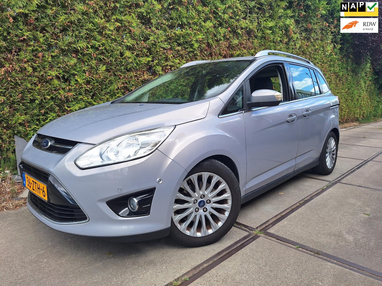 Ford Grand C-Max - 1.0 Titanium 7p. 1.0 Titanium 7p. (motor technisch niet goed) - AutoWereld.nl