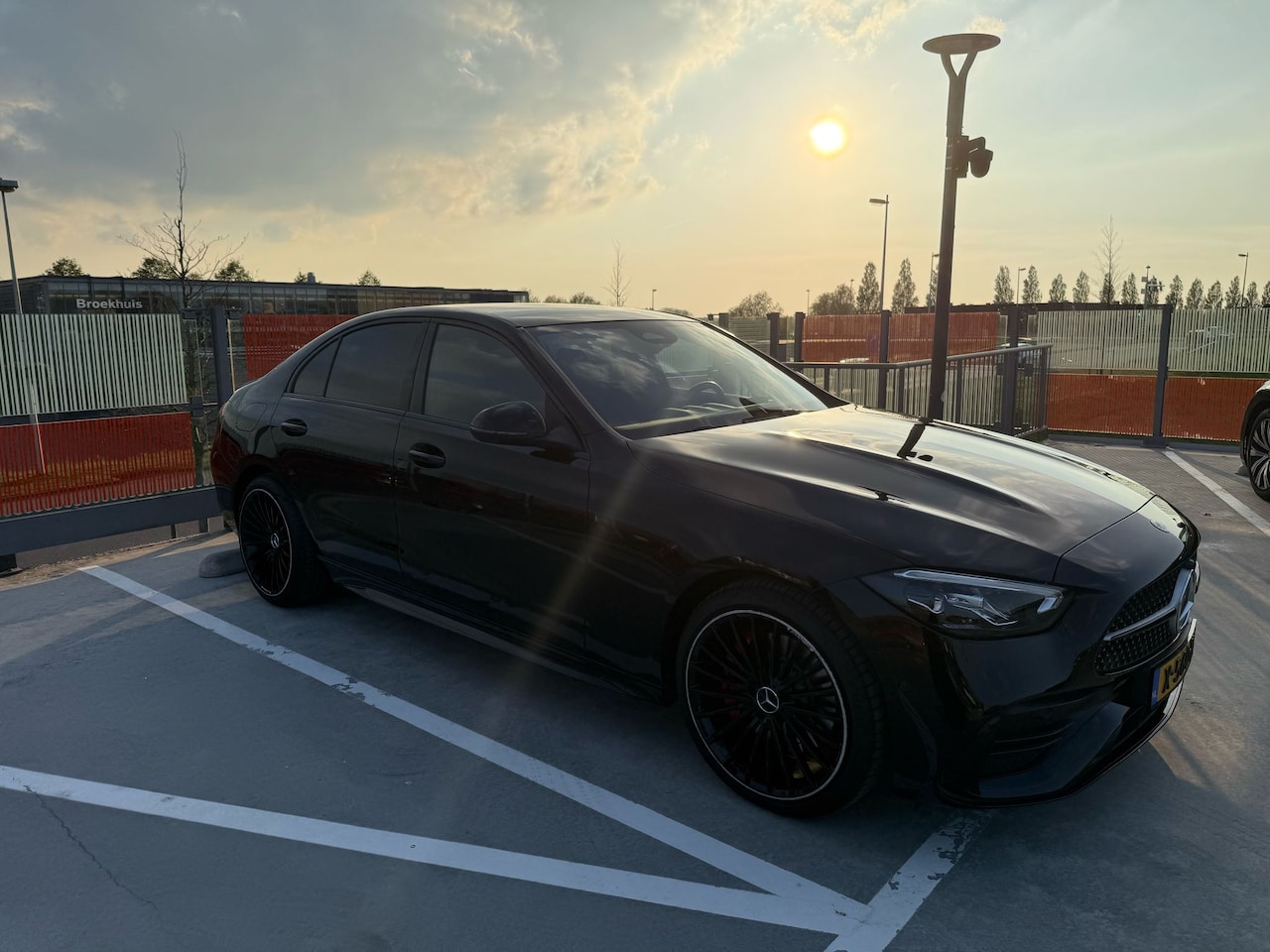 Mercedes-Benz C-klasse - 300 e AMG Line Ik heb ook de code CARFAX - AutoWereld.nl