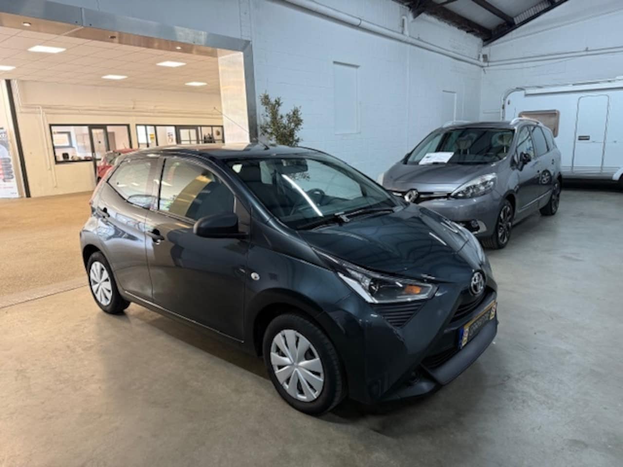 Toyota Aygo - 1.0 VVT-i x-fun 1.0 VVT-i x-fun - AutoWereld.nl