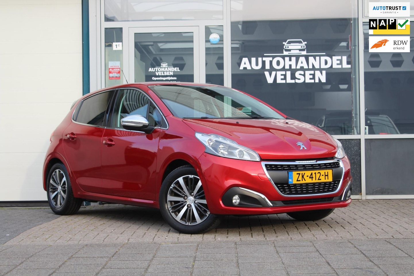 Peugeot 208 - 1.2 PureTech Allure Camera Navi Nap - AutoWereld.nl