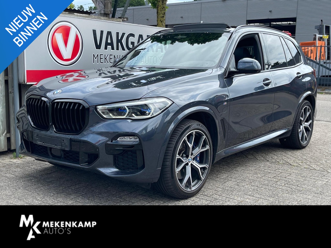 BMW X5 - xDrive45e High Executive M Sport 21"/Panoramadak/Trekhaak/LED Laser/Head-up/Keyless/Adapti - AutoWereld.nl