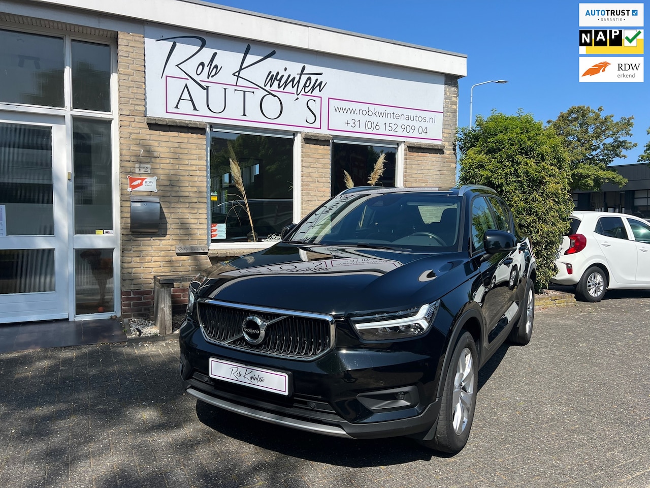Volvo XC40 - 1.5 T2 Momentum Automaat / Camera / Navigatie - AutoWereld.nl