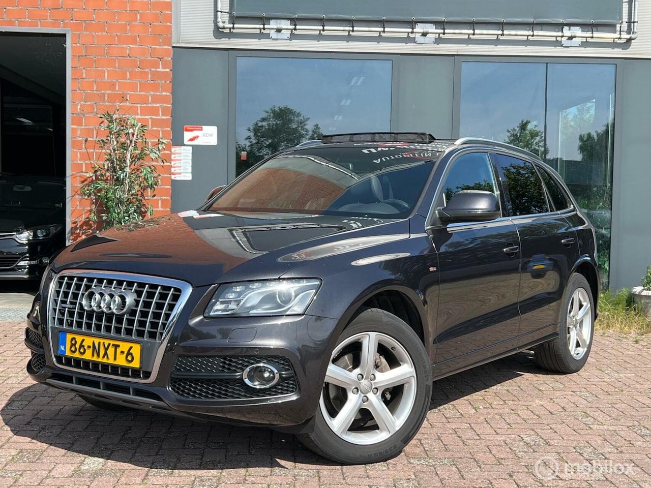 Audi Q5 - 2.0 TFSI quattro 2x s line. Pano Airco Navi Cruise - AutoWereld.nl
