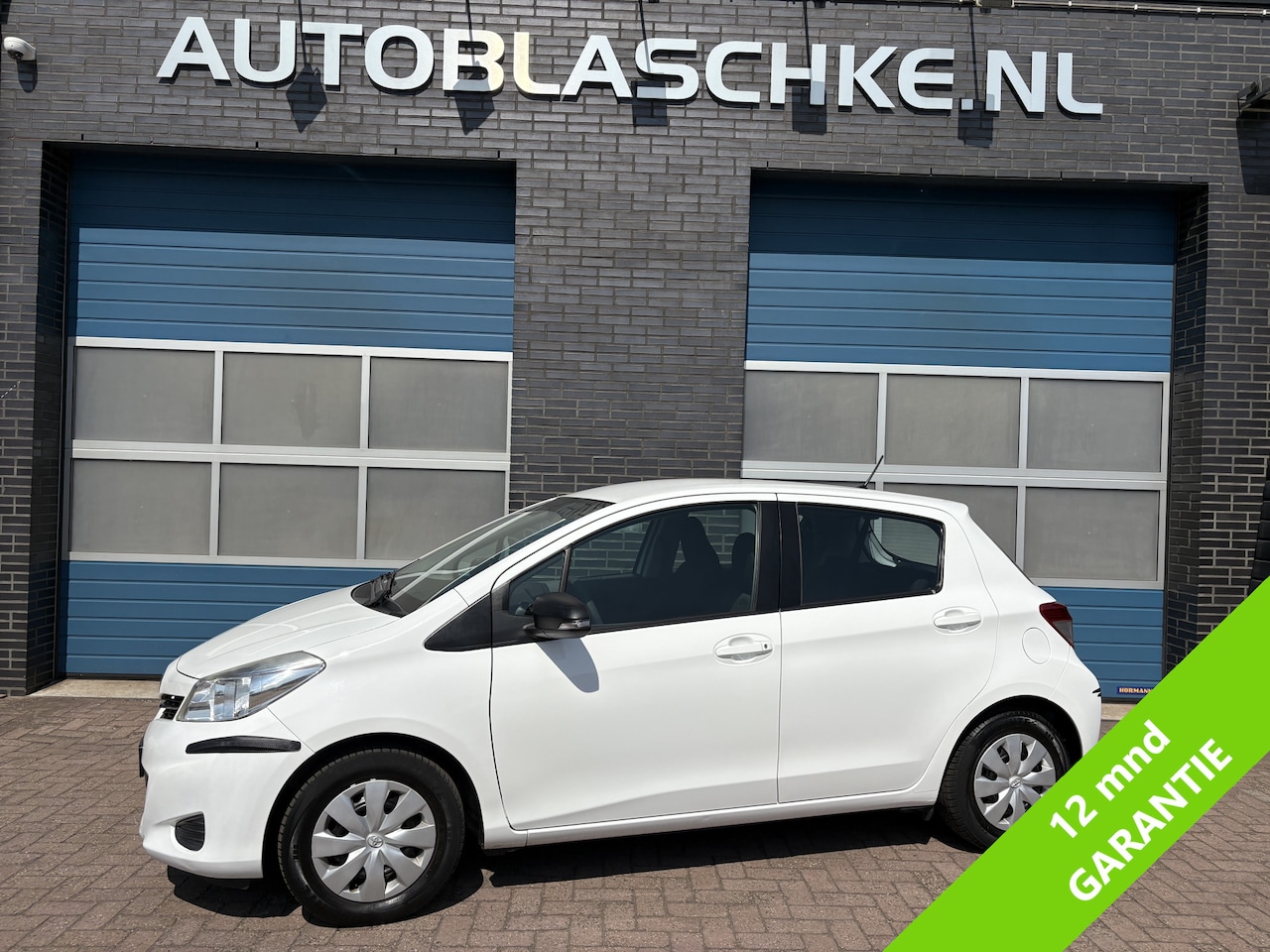 Toyota Yaris - 1.3 VVT-i Now 1.3 VVT-i Now, airco, trekhaak - AutoWereld.nl