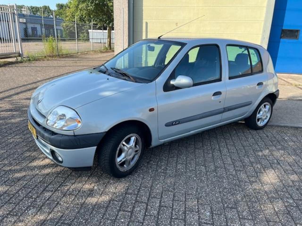 Renault Clio - 1.2 Ludo! Elek ramen! 5 Deurs! Trekhaak! - AutoWereld.nl