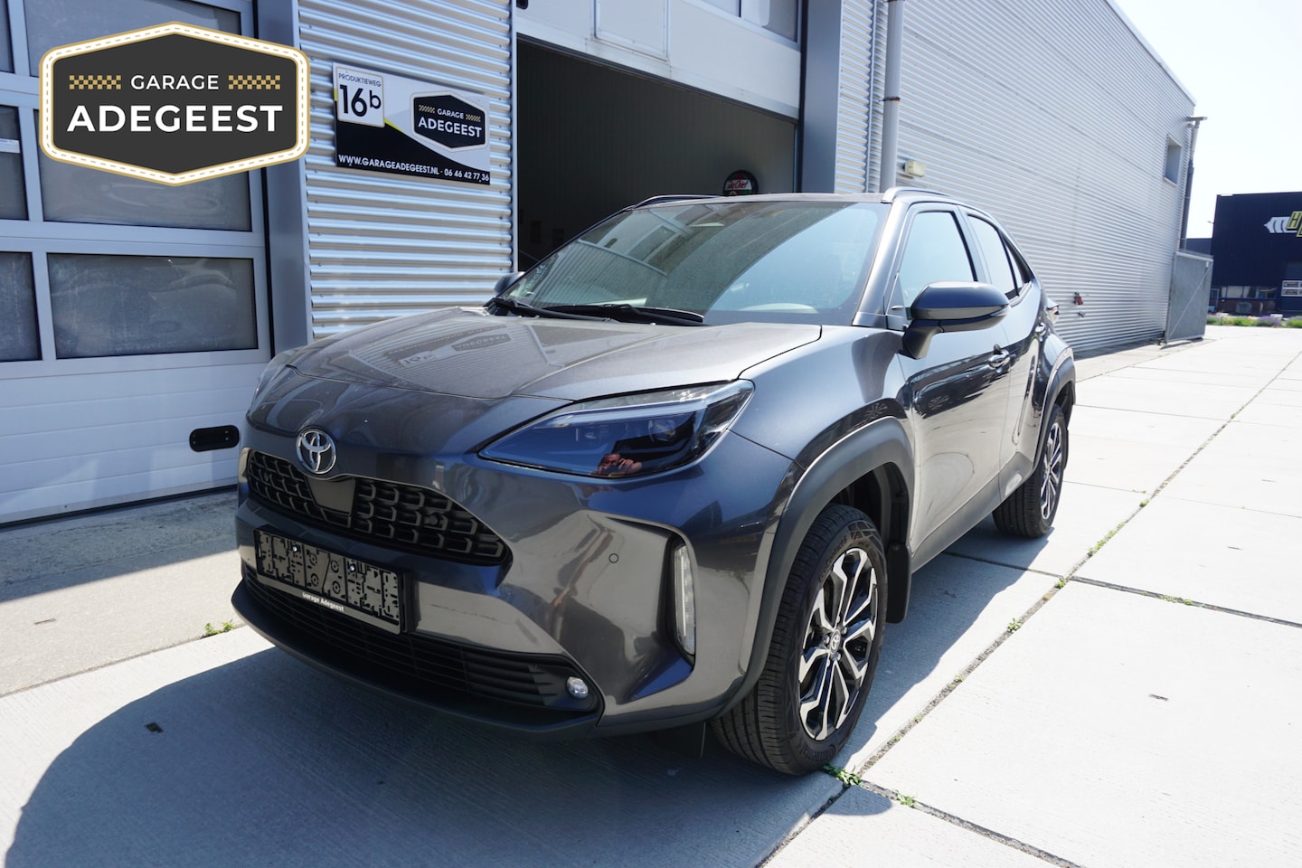 Toyota Yaris Cross - 1.5 Hybrid 115 Business Plus |Navi|Carplay|PDC V+A|Camera|Stoel en stuurverwarming| - AutoWereld.nl