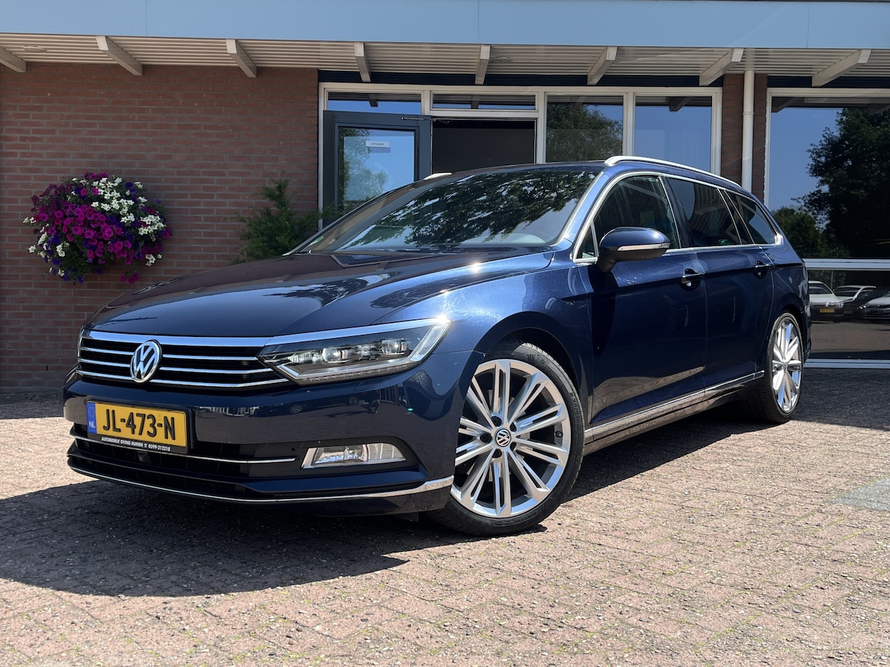 Volkswagen Passat Variant - 2.0 TDI Business Edition R | Vol in de opties! | Adapt. Cruise | Elek. Trekhaak | Elek. Kl - AutoWereld.nl